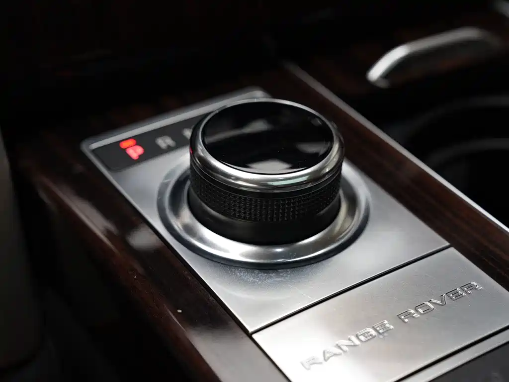 Land Rover Range Rover 2017 — фото 27