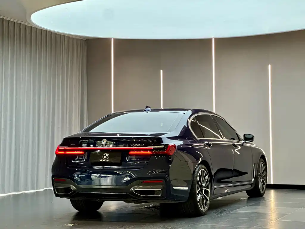 BMW 7 Series 2020 — фото 10