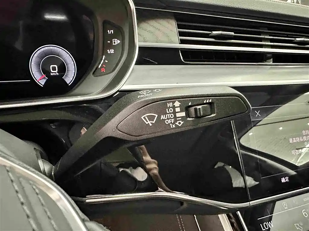Audi A8 2025 — фото 14