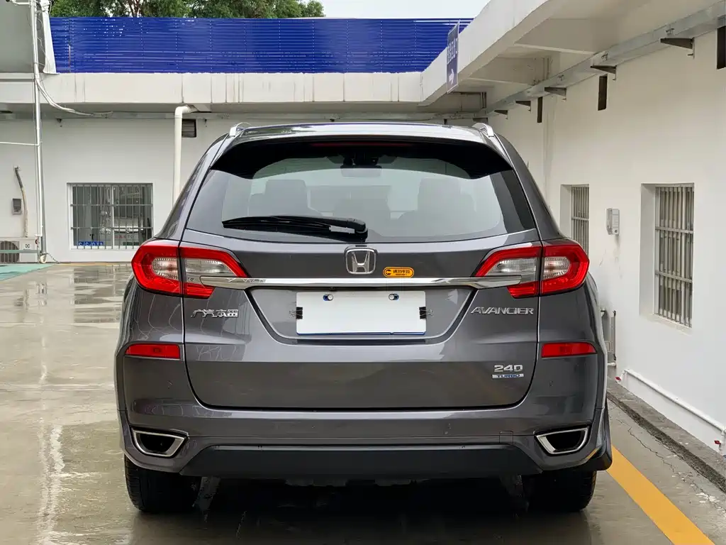 Honda Avancier 2017 — фото 12