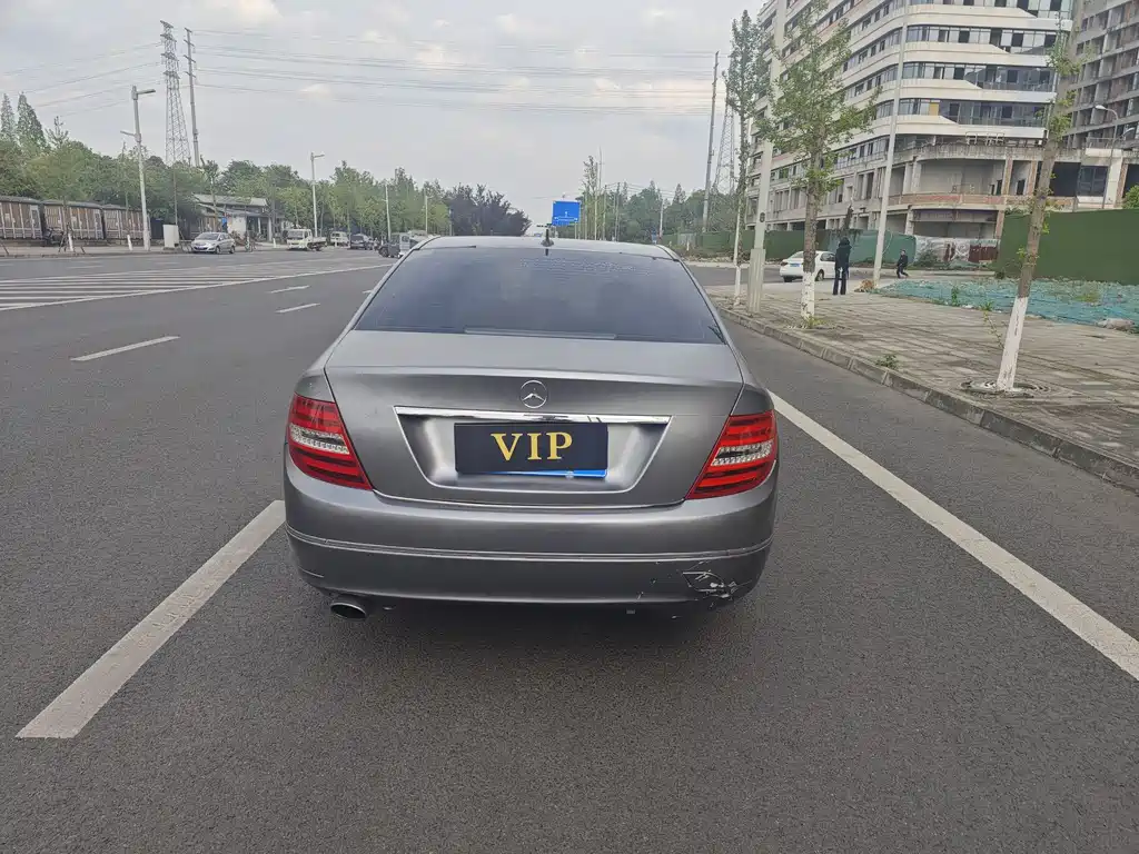 Mercedes-Benz C-Class 2010