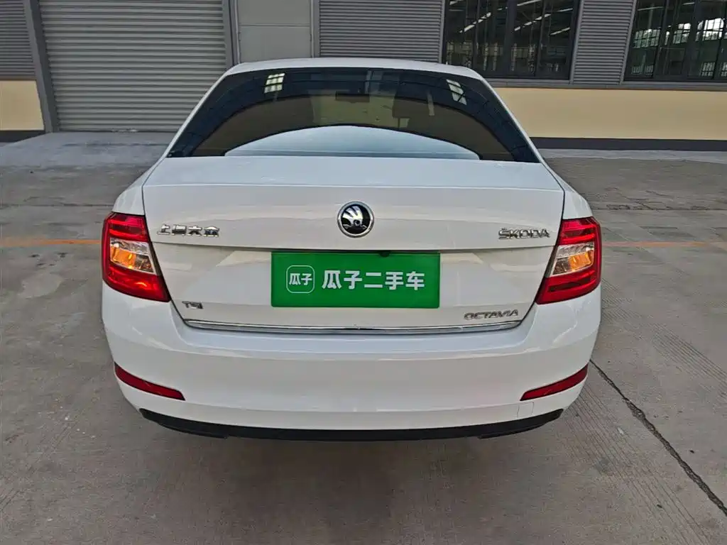Skoda Octavia 2015 — фото 6