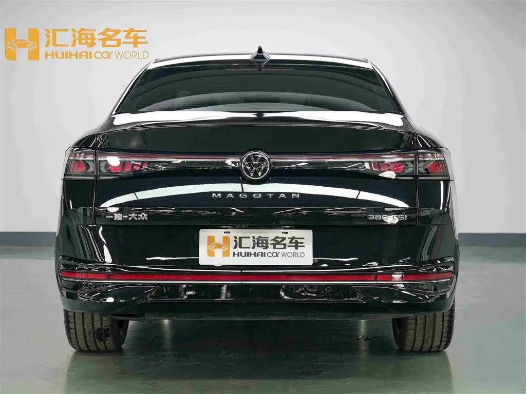 Volkswagen Magotan 2024