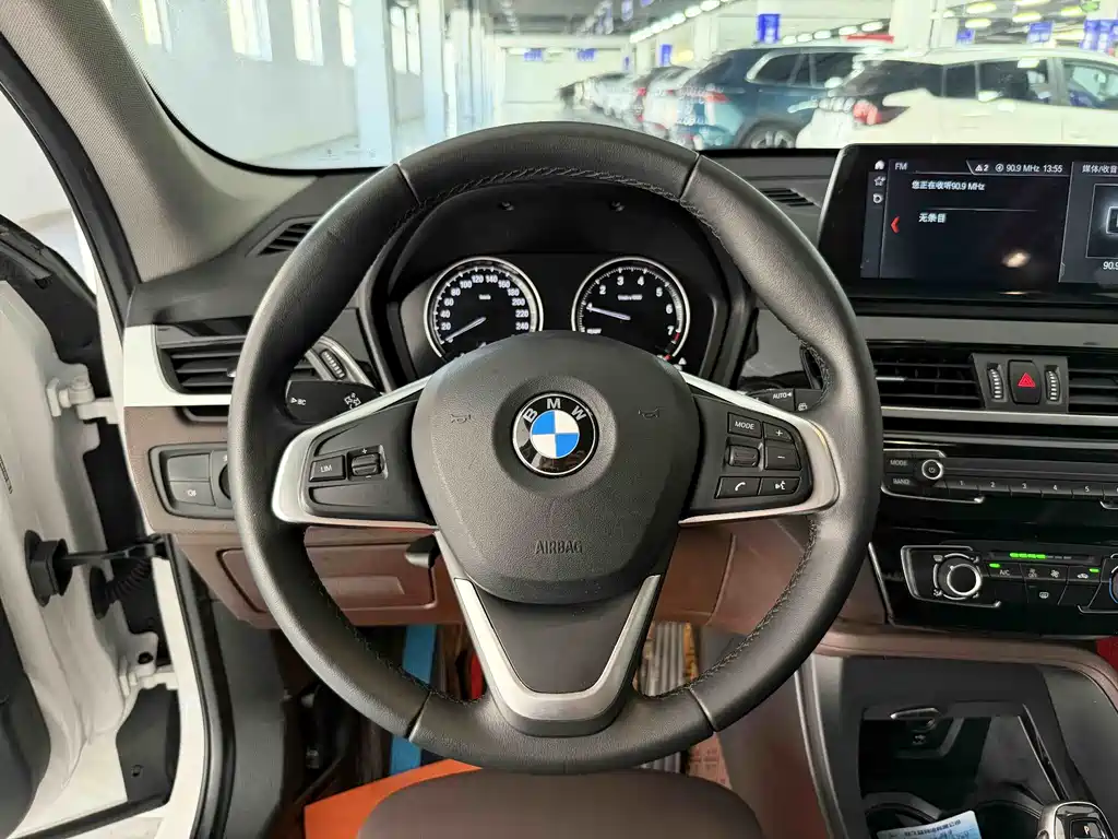 BMW X1 2022 — фото 17