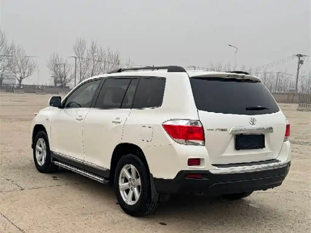 Toyota Highlander 2013 — фото 7