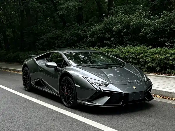 Lamborghini Huracan 2024