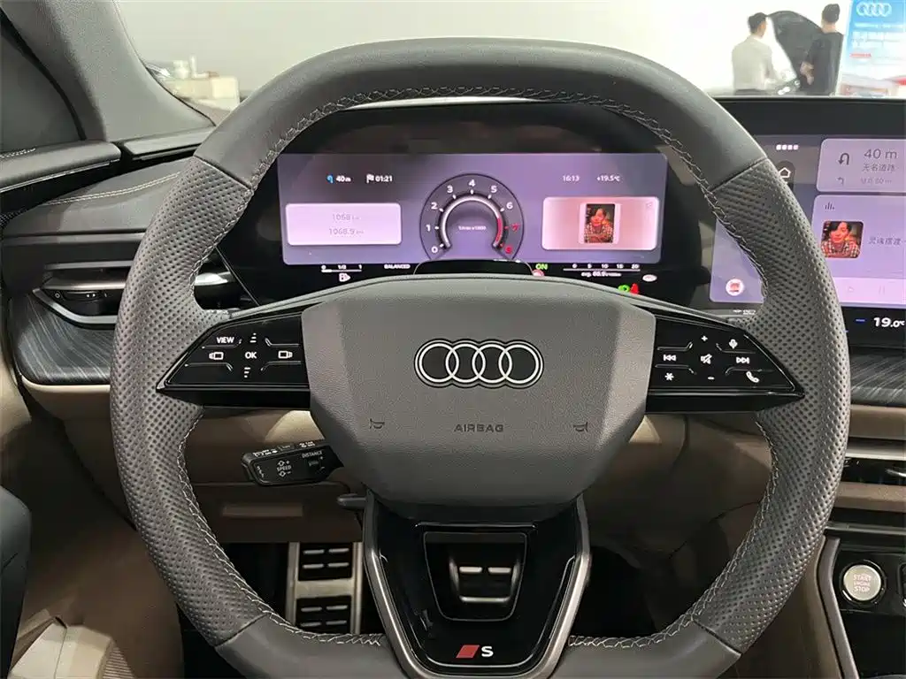 Audi Q5L 2026 — фото 10