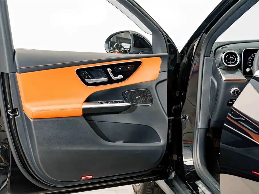 Mercedes-Benz GLC 2026 — фото 15