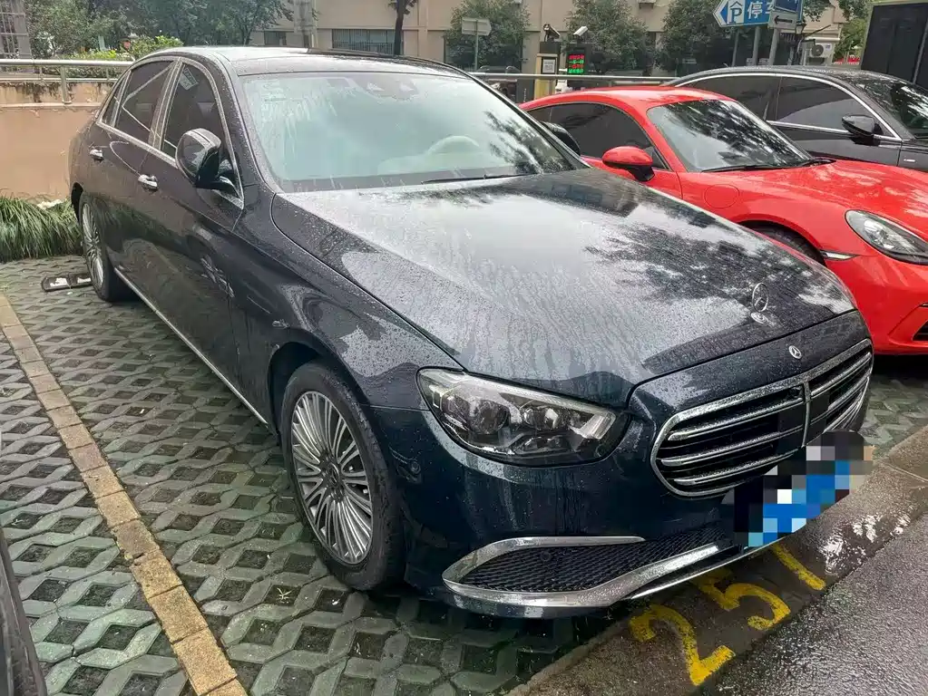 Mercedes-Benz E-Class 2022