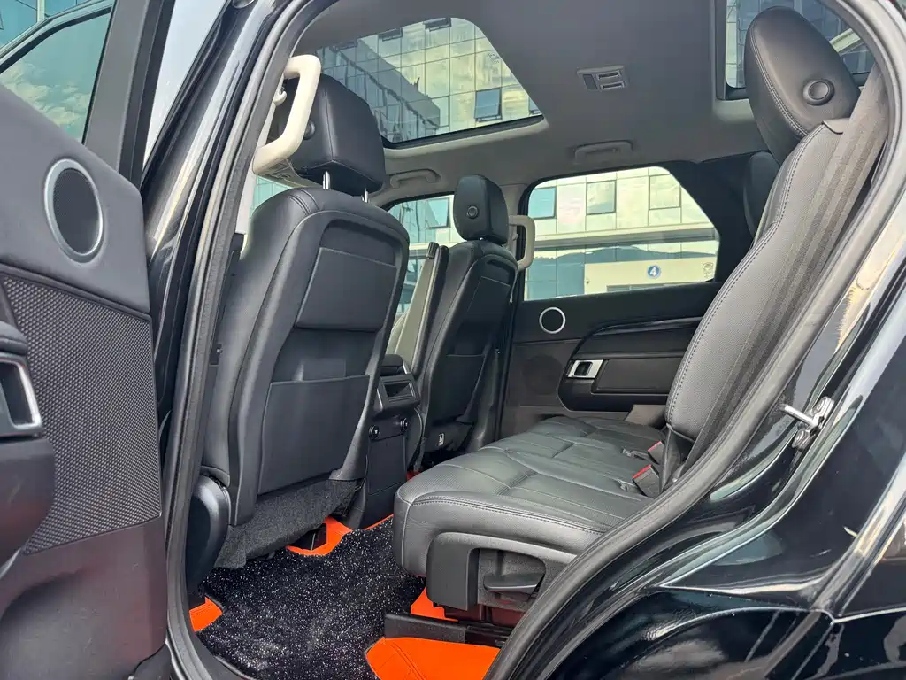 Land Rover Discovery 2019 — фото 8