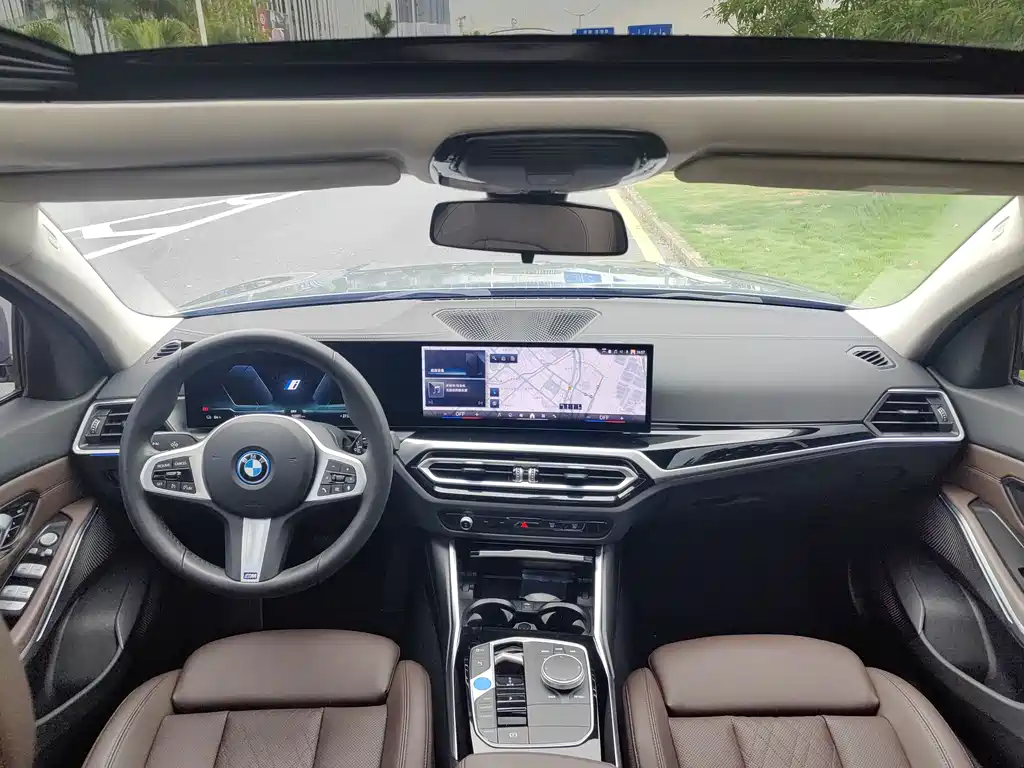 BMW i3 2024 — фото 9
