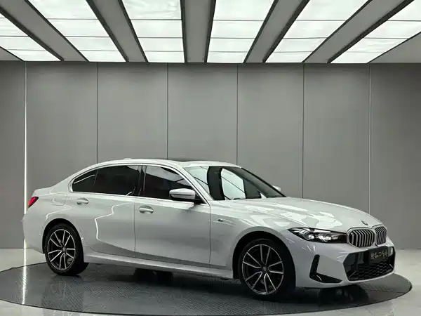 BMW 3 Series 2023