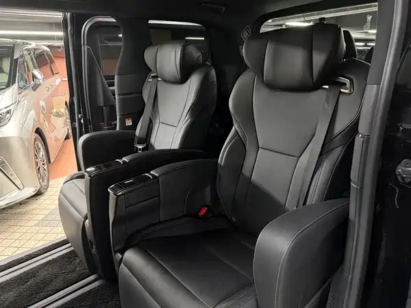 Toyota Alphard 2023