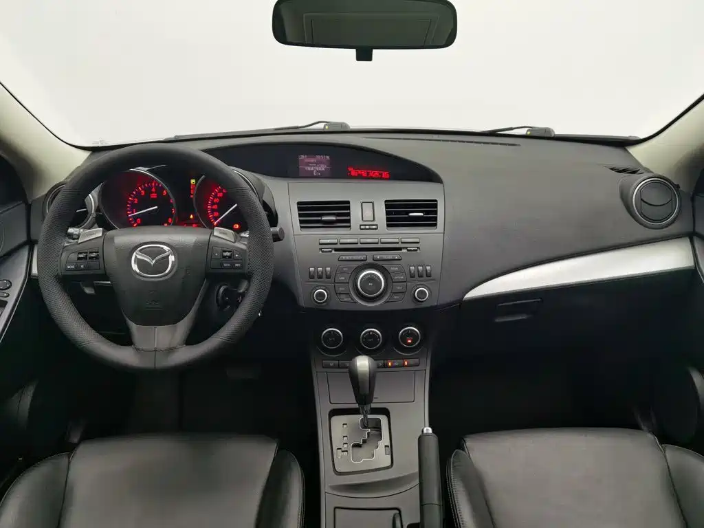 Mazda 3 Xingcheng 2013 — фото 5