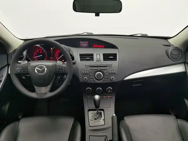 Mazda 3 Xingcheng 2013