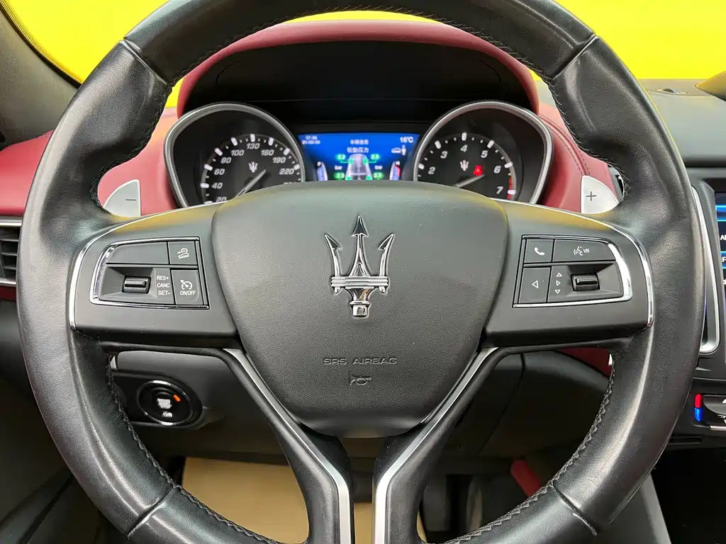 Maserati Levante 2019 — фото 11