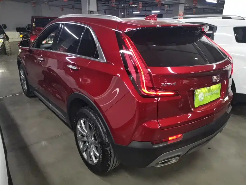 Cadillac XT4 2022 — фото 5