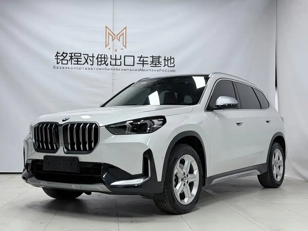 BMW X1 2024 — фото 1