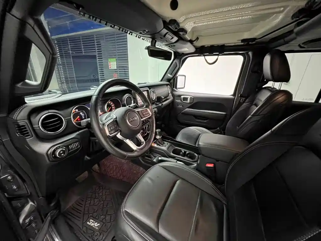 Jeep Wrangler 2021 — фото 3