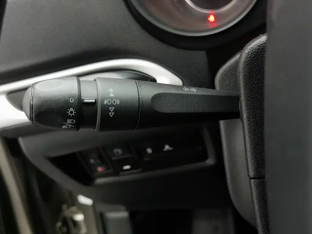 Citroën C4L 2016 — фото 21