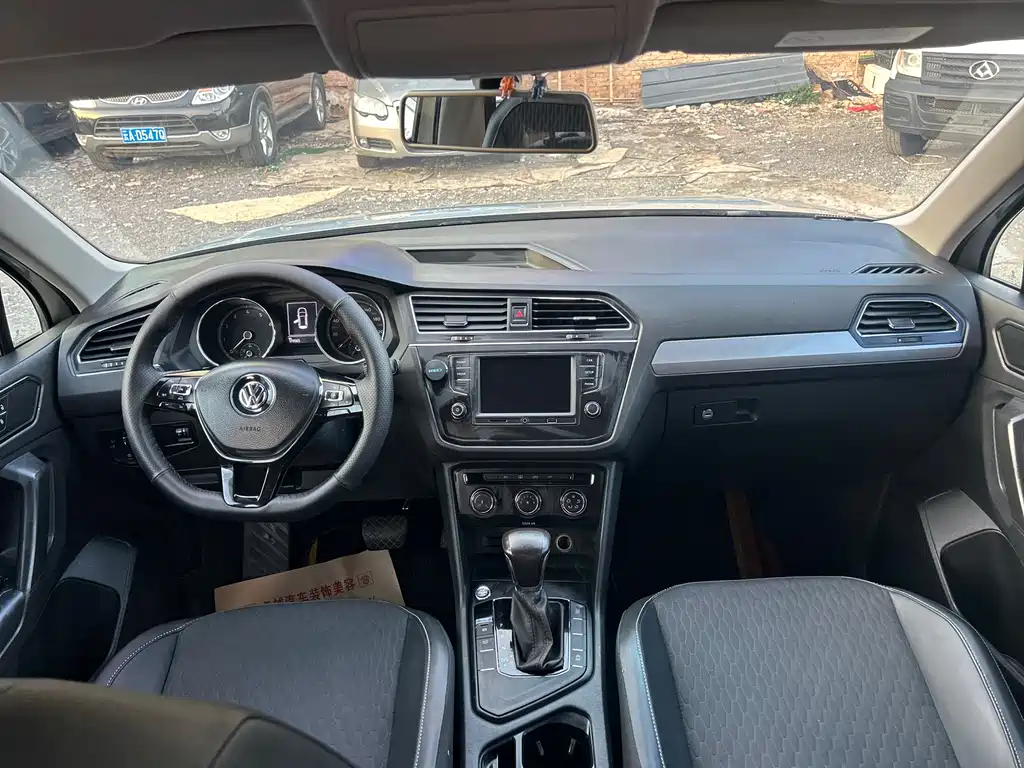 Volkswagen Tiguan L 2017 — фото 19