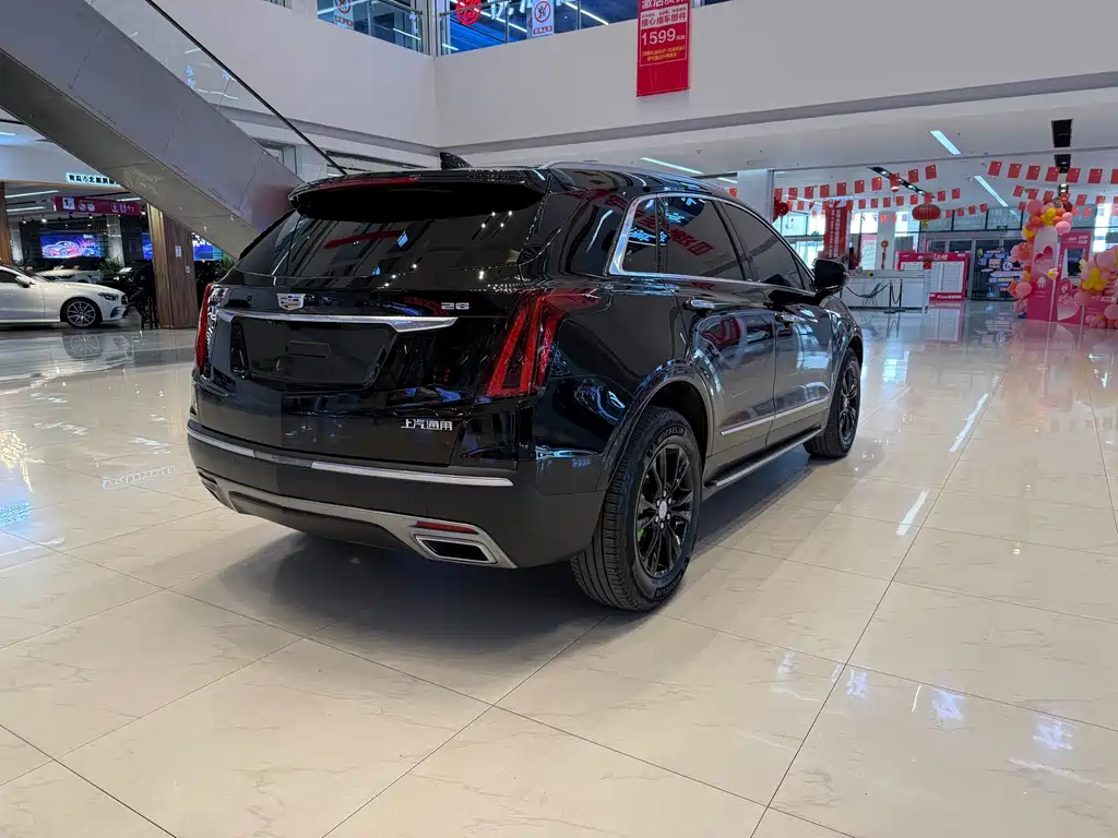 Cadillac XT5 2021 — фото 5