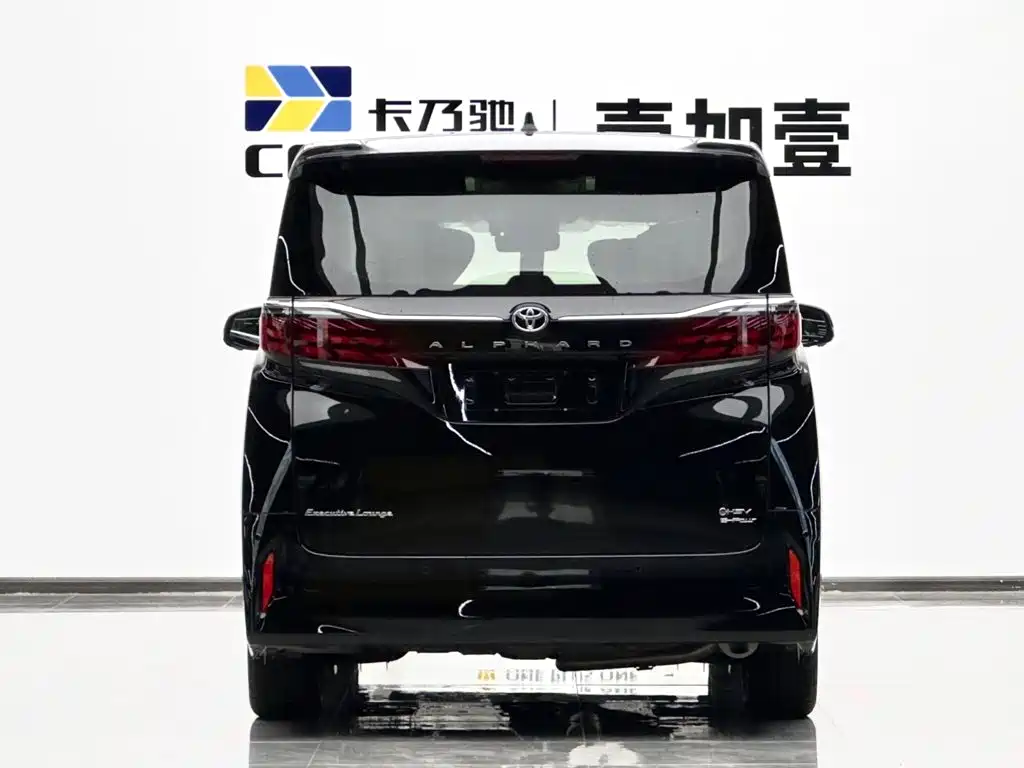 Toyota Alphard 2024 — фото 5