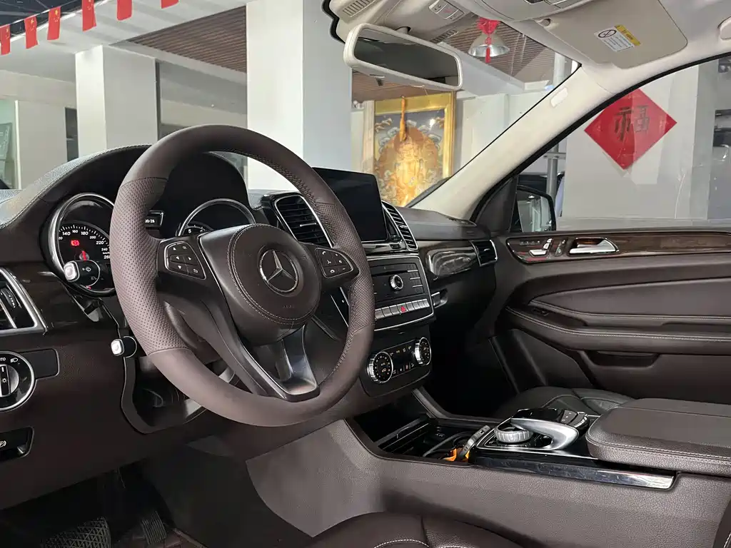 Mercedes-Benz GLS 2018 — фото 12