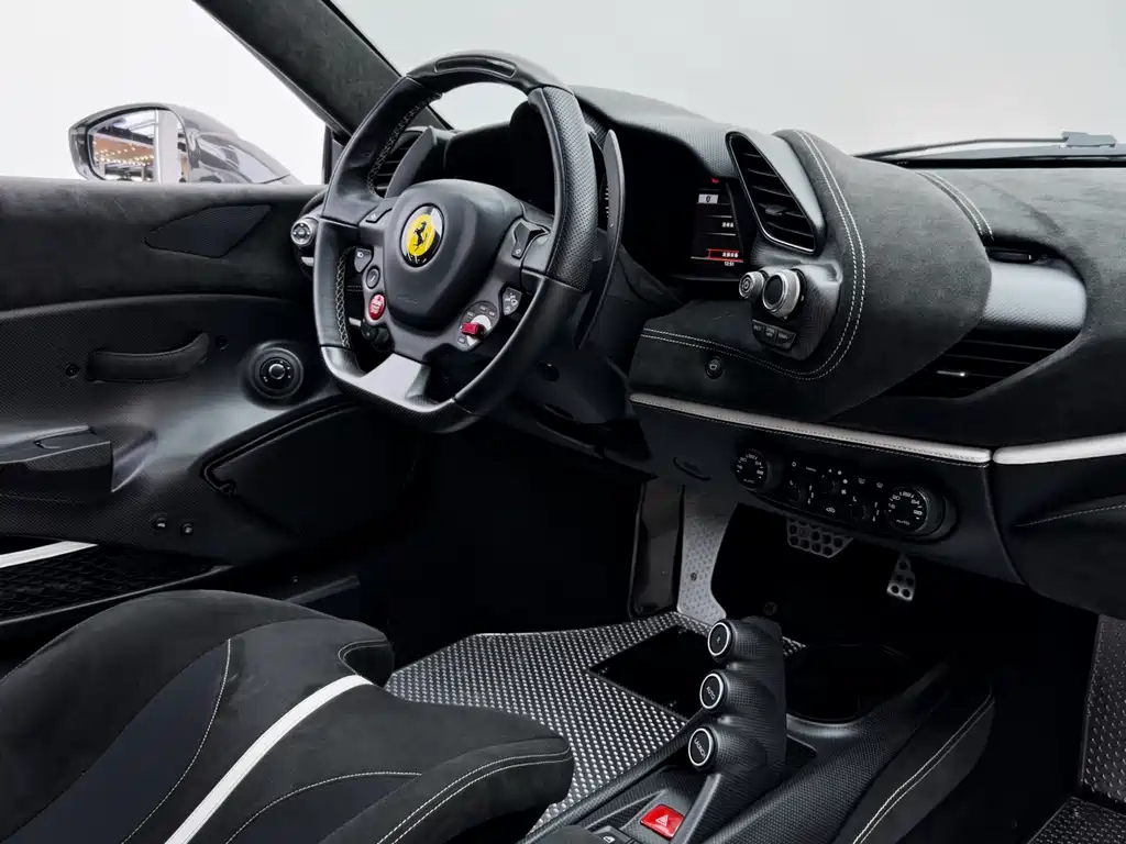 Ferrari 488 2016 — фото 21