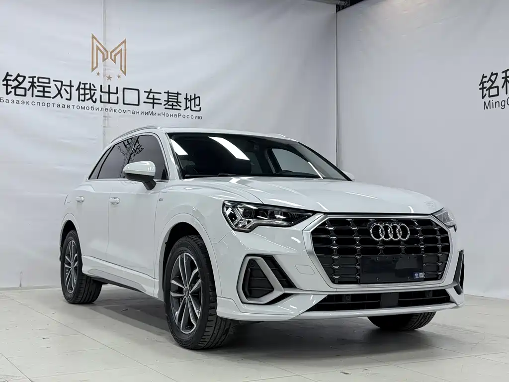 Audi Q3 2023 — фото 3