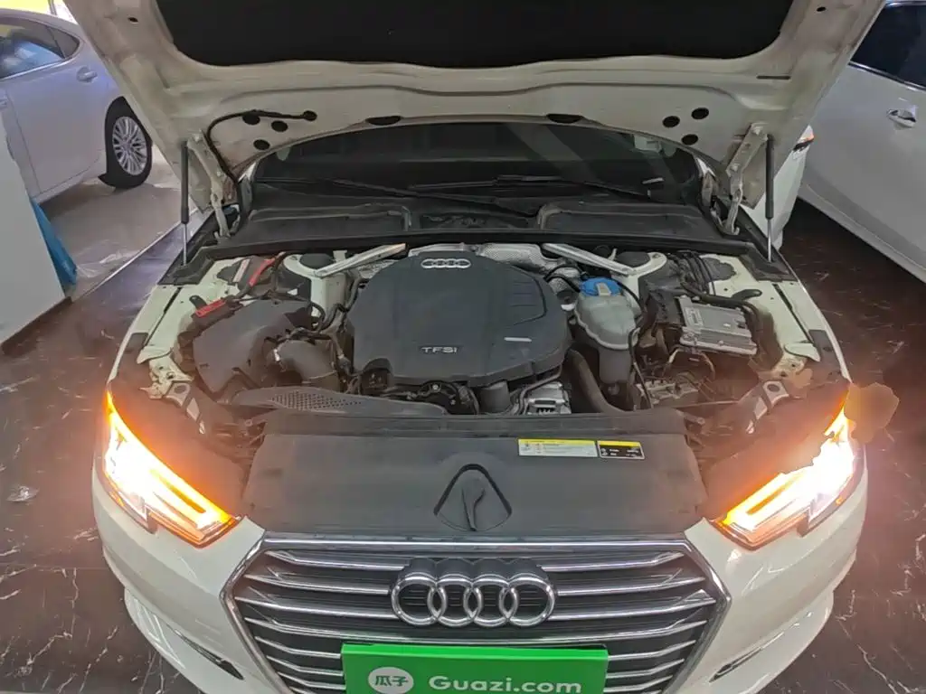 Audi A4L 2018 — фото 20