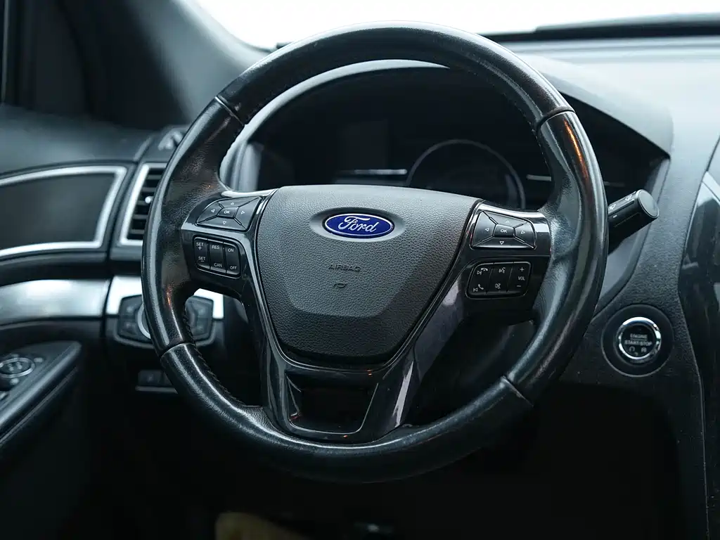 Ford Explorer 2018 — фото 13