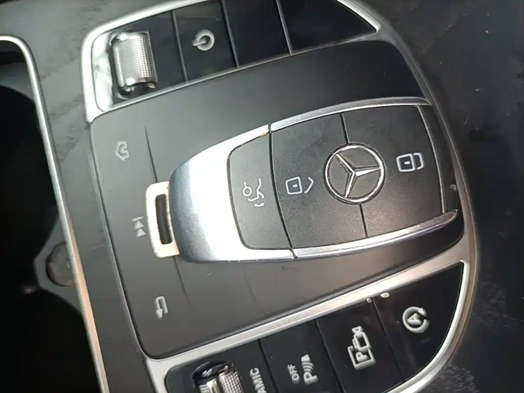 Mercedes-Benz C-Class 2020 — фото 9