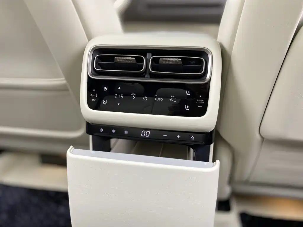 Li Auto i6 2025 — фото 15