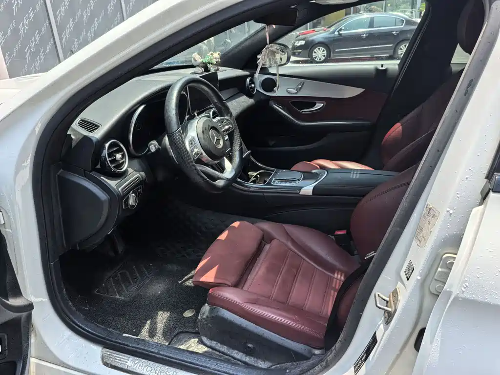 Mercedes-Benz C-Class 2020