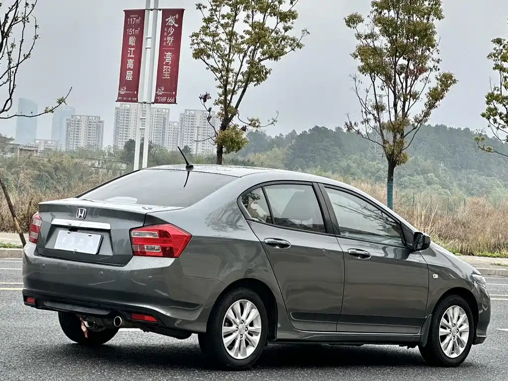 Honda City Classic 2015 — фото 7