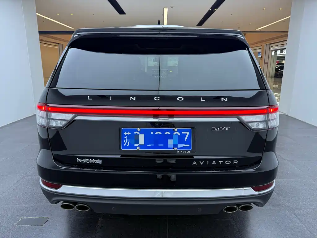 Lincoln Aviator 2022 — фото 11