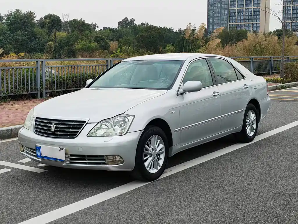 Toyota Crown 2006 — фото 2