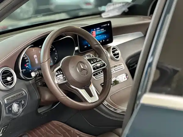 Mercedes-Benz GLC 2021
