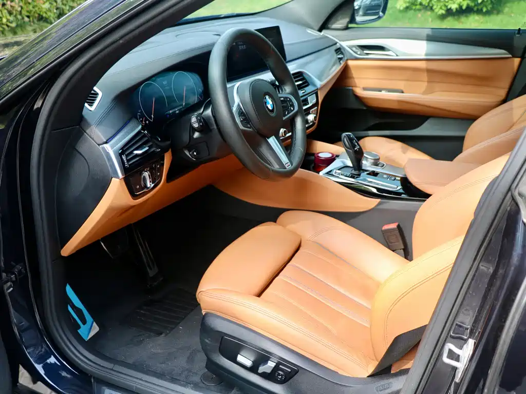 BMW 6 Series GT 2019 — фото 8