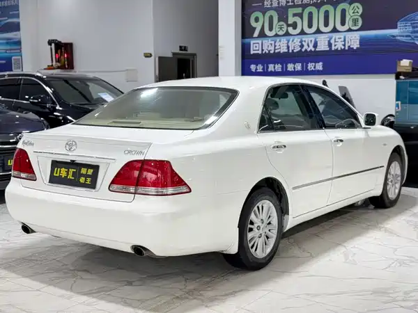 Toyota Crown 2005