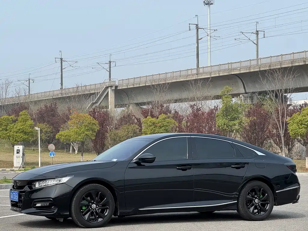 Honda Accord 2021 — фото 1
