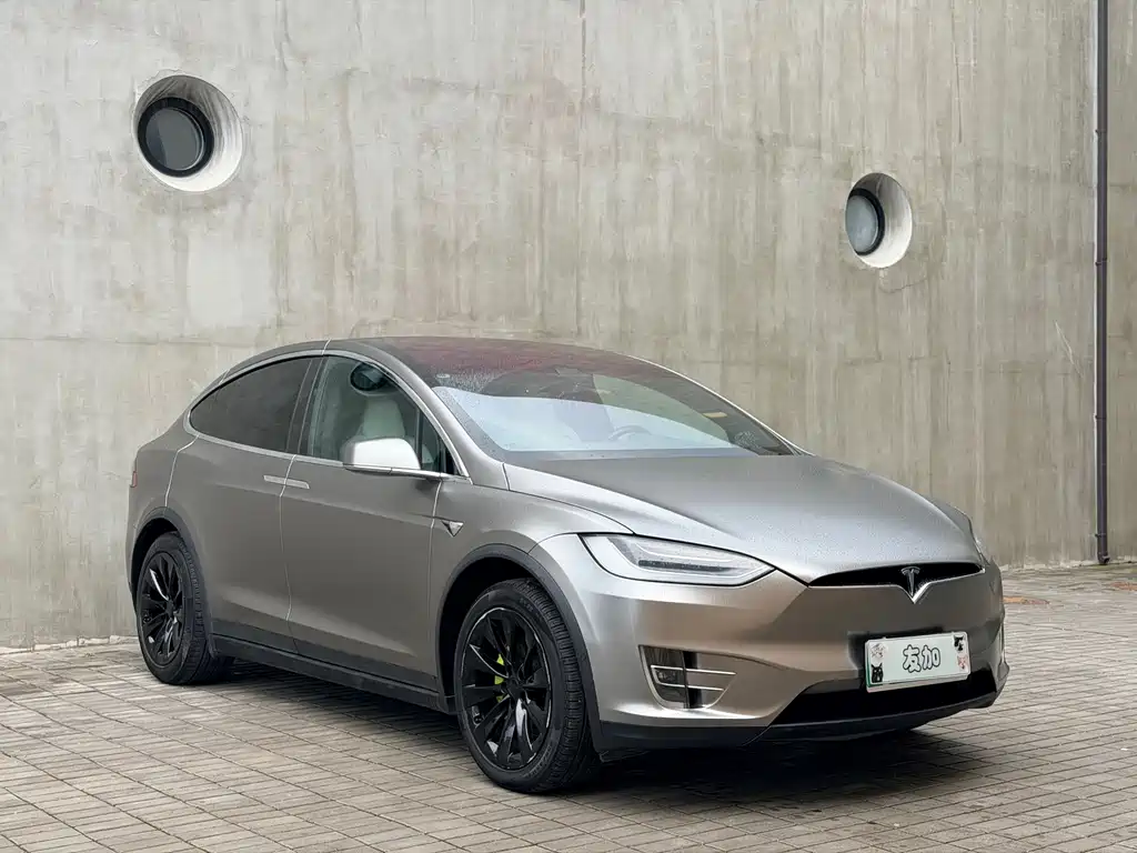 Tesla Model X 2019 — фото 3