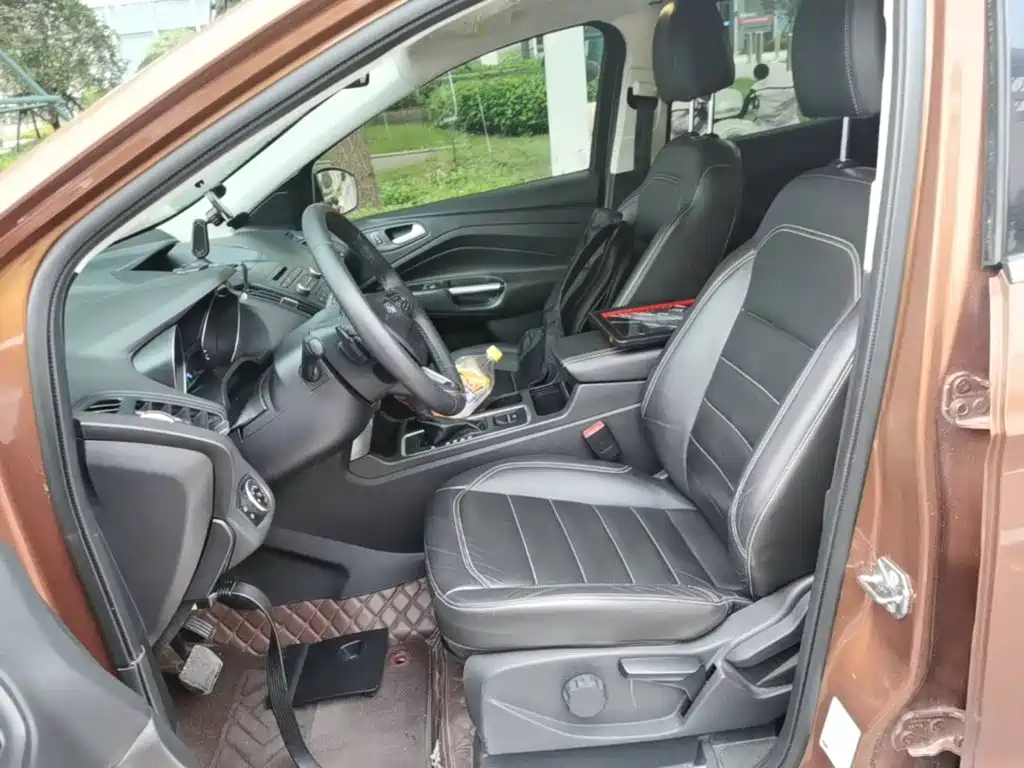 Ford Kuga 2017 — фото 15