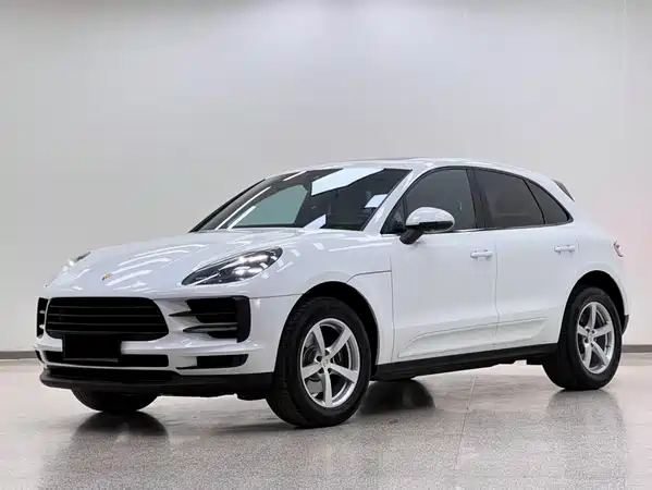 Porsche Macan 2021