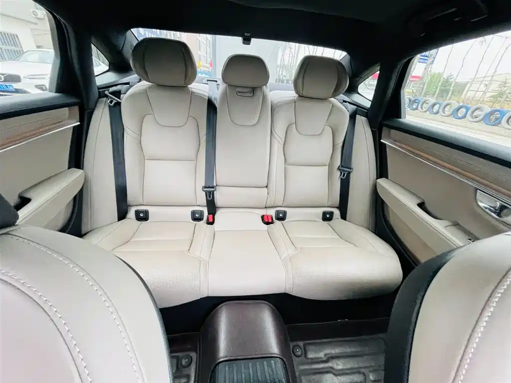 Volvo S90 PHEV 2025 — фото 14