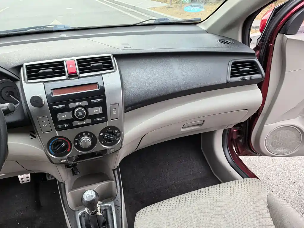 Honda City Classic 2013 — фото 17