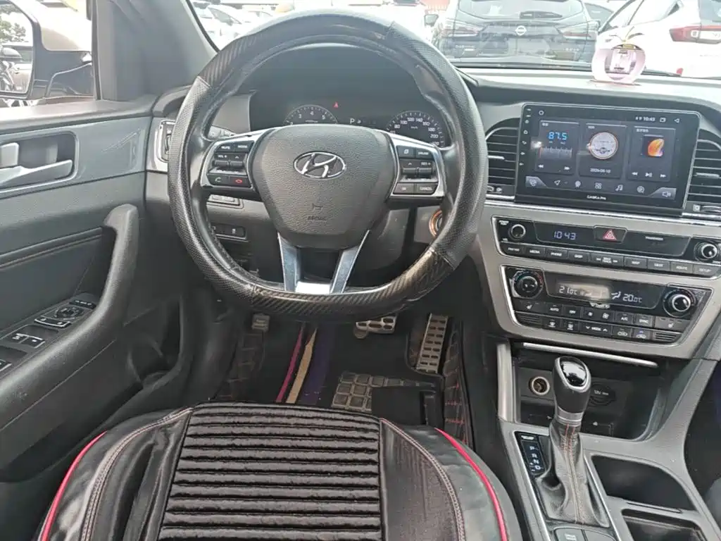 Hyundai Sonata 2015 — фото 11