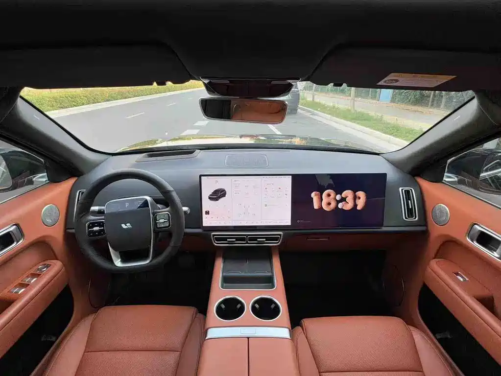 Li Auto Li L8 2024