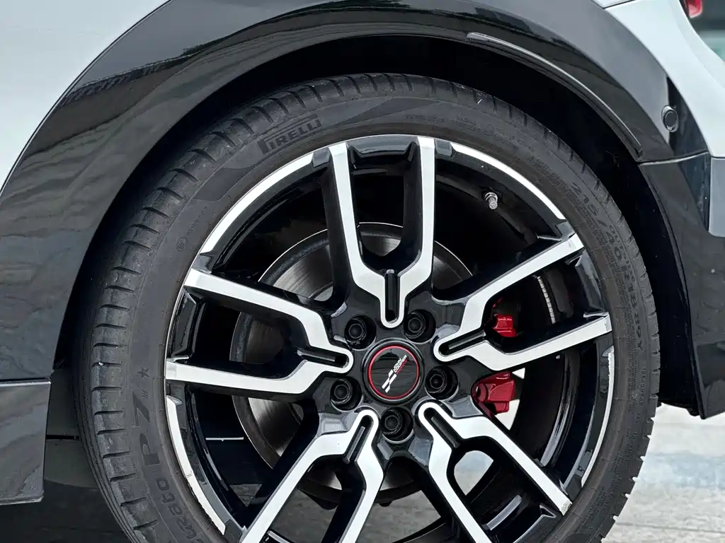 MINI JCW 2026 — фото 9